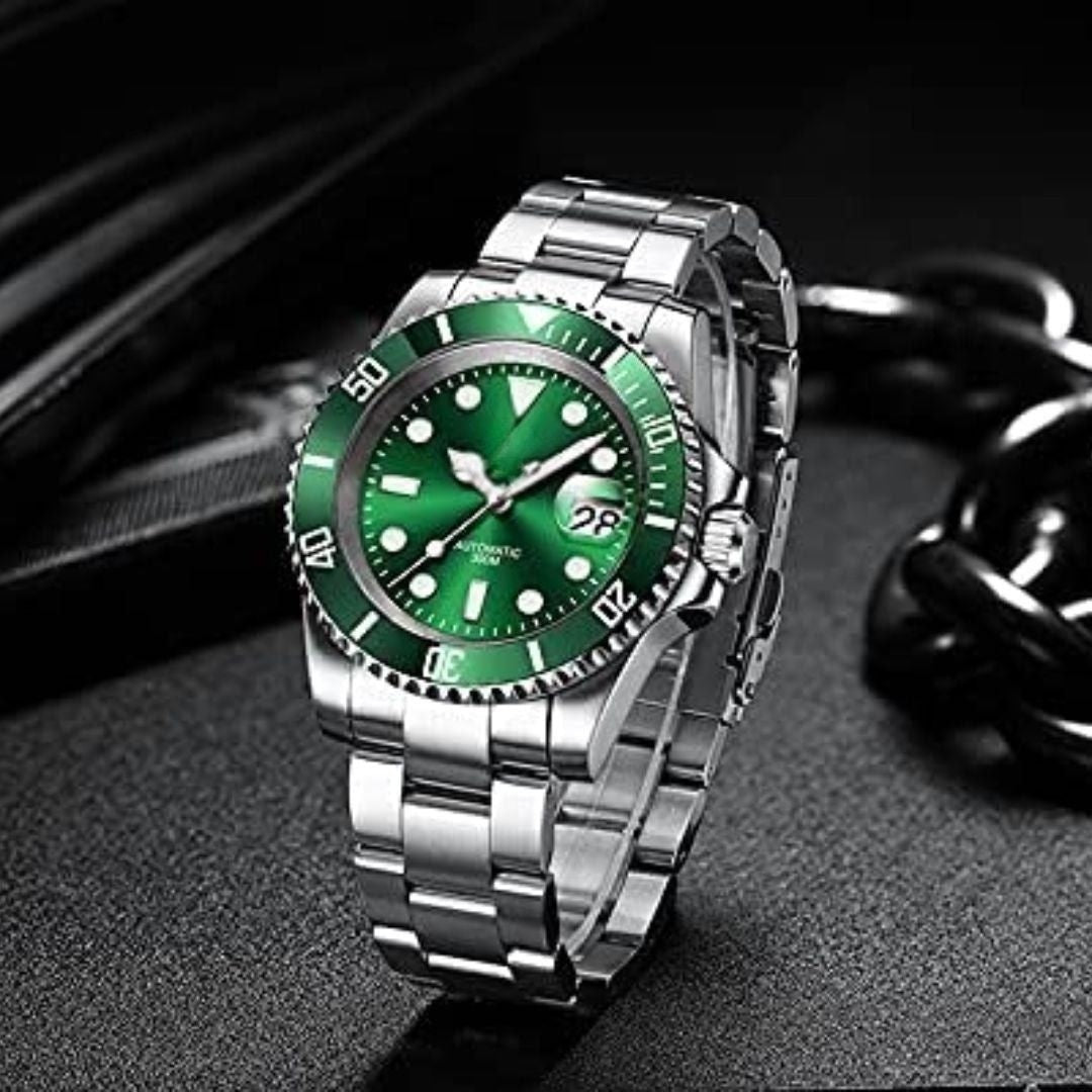 Hulk Oyster-Style Bracelet